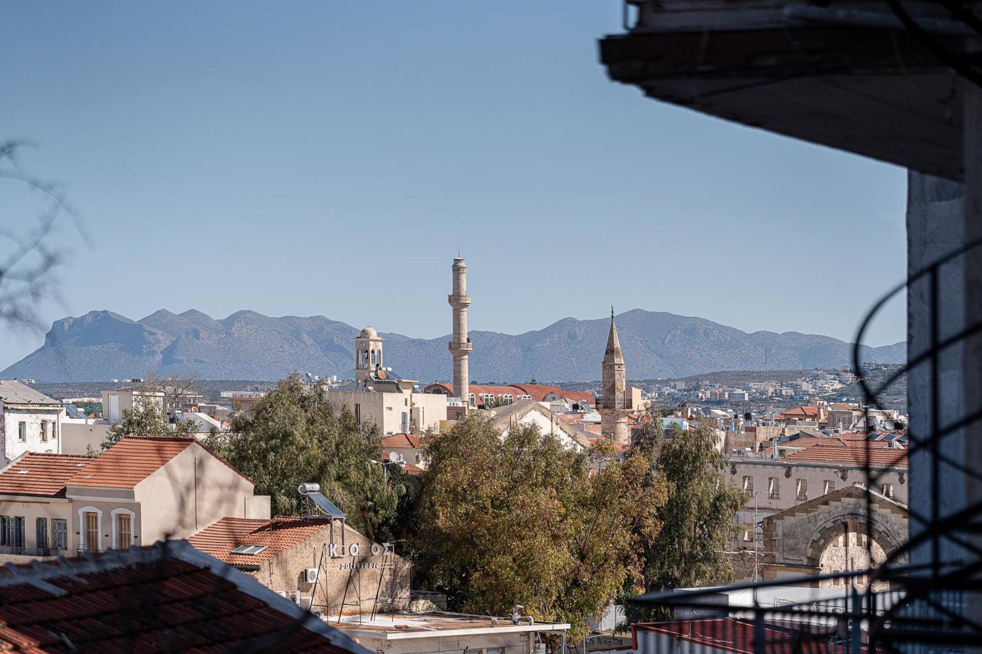 Aura Urban Living In The Heart Of Chania City Exterior photo